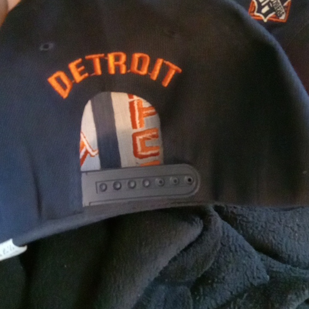 Men's ball cap 🧢 - Picture 2 of 5